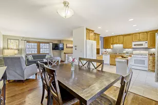 4175 Victoria Dr, Hoffman Estates, IL 60192 - Photo 7