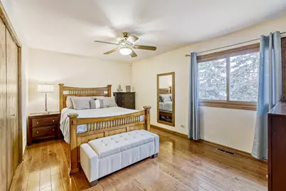 4175 Victoria Drive, Hoffman Estates, IL 60192 - Photo 15