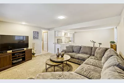 4175 Victoria Drive, Hoffman Estates, IL 60192 - Photo 23