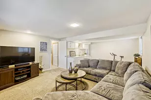 4175 Victoria Dr, Hoffman Estates, IL 60192 - Photo 23