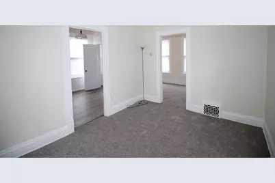 12814 Greenwood Avenue, Blue Island, IL 60406 - Photo 7