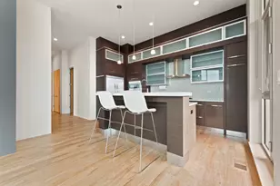 2408 W Rice St, Chicago, IL 60622 - Photo 9