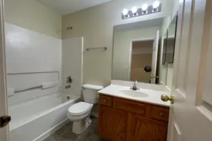 1904 Maureen Dr, Hoffman Estates, IL 60192 - Photo 17