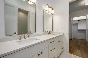 1228 W Wellington Ave, Chicago, IL 60657 - Photo 29