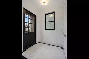 1228 W Wellington Ave, Chicago, IL 60657 - Photo 3