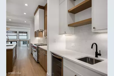 1228 W Wellington Avenue, Chicago, IL 60657 - Photo 11