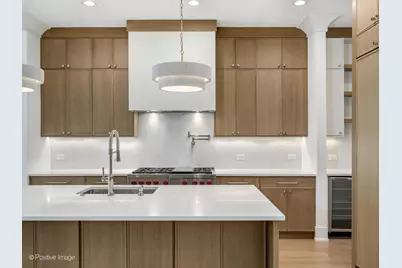 1228 W Wellington Avenue, Chicago, IL 60657 - Photo 15