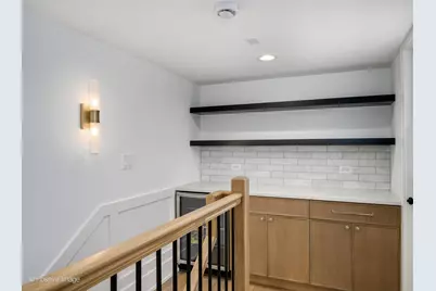 1228 W Wellington Avenue, Chicago, IL 60657 - Photo 33