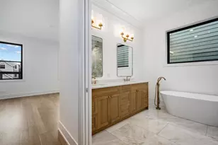 1228 W Wellington Ave, Chicago, IL 60657 - Photo 23