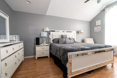 2183 Colorado Avenue #4, Elgin, IL 60123 - Photo 9