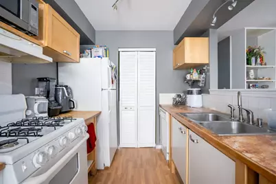 2183 Colorado Avenue #4, Elgin, IL 60123 - Photo 5