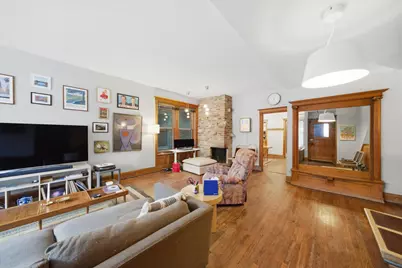 1033 W Dakin Street, Chicago, IL 60613 - Photo 5