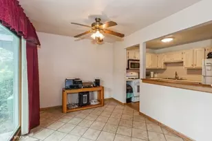 7050 Brighton Ct, Woodridge, IL 60517 - Photo 3