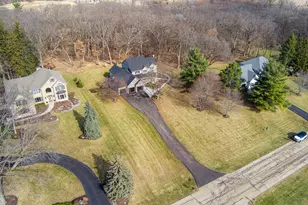 41W716 Hunters Hill Dr, Saint Charles, IL 60175 - Photo 7