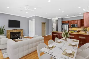 3228 N Sheffield Ave, Chicago, IL 60657 - Photo 3