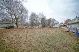 118 N Locust St, Genoa, IL 60135 - Photo 17