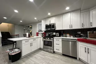 2524 W Superior St, Chicago, IL 60612 - Photo 5