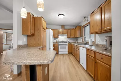 1937 W Potawatomie Trail, Kankakee, IL 60901 - Photo 15