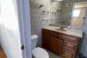 5229 W Greenleaf St, Skokie, IL 60077 - Photo 11