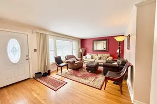 2909 Oakton St, Park Ridge, IL 60068 - Photo 3