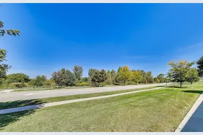 900 Yorktown Street, McHenry, IL 60050 - Photo 21