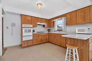 1212 Frederick St, Joliet, IL 60435 - Photo 11