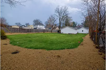 906 Grove Street, Aurora, IL 60505 - Photo 11