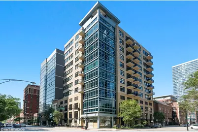 101 W Superior Street #905, Chicago, IL 60654 - Photo 1