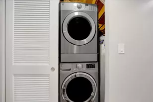 4055 N Central Park Ave, Chicago, IL 60618 - Photo 25