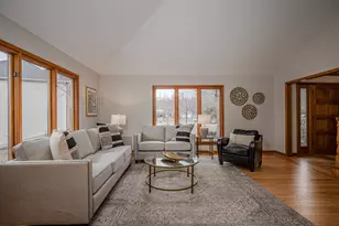 3104 Easton Pl, Saint Charles, IL 60174 - Photo 7