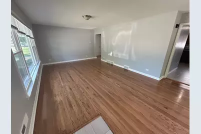 609 E 160th Place, South Holland, IL 60473 - Photo 3