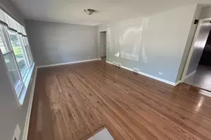 609 E 160th Pl, South Holland, IL 60473 - Photo 3