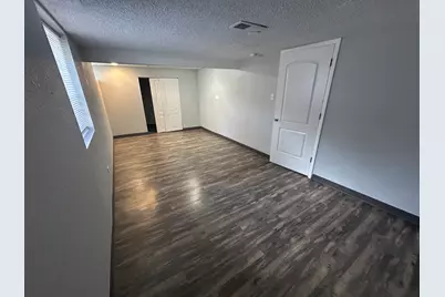 609 E 160th Place, South Holland, IL 60473 - Photo 13