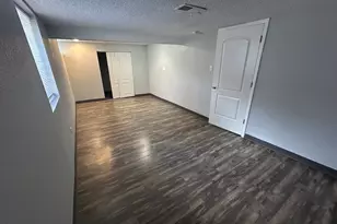 609 E 160th Pl, South Holland, IL 60473 - Photo 13