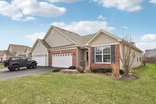 8122 Arlington Ln, Joliet, IL 60431 - Photo 3