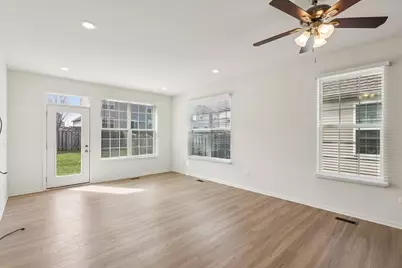 8122 Arlington Lane, Joliet, IL 60431 - Photo 5