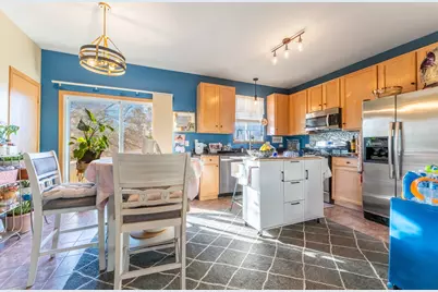 247 Evergreen Circle, Gilberts, IL 60136 - Photo 5