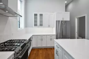 1339 N Noble St, Chicago, IL 60642 - Photo 5