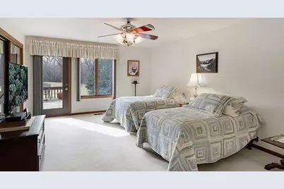 2012 Forest Creek Lane #2012, Libertyville, IL 60048 - Photo 21