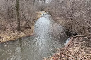 2012 Forest Creek Ln, Libertyville, IL 60048 - Photo 9