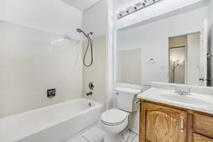 126 Autumn Ct, Buffalo Grove, IL 60089 - Photo 9