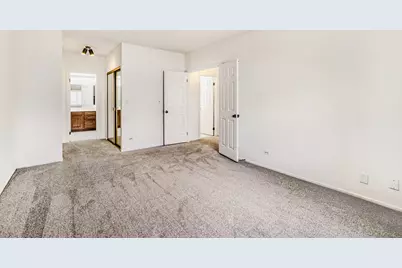 126 Autumn Court #126, Buffalo Grove, IL 60089 - Photo 5