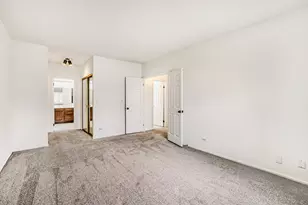 126 Autumn Ct, Buffalo Grove, IL 60089 - Photo 5