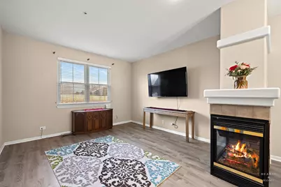 702 June Terrace, Lake Zurich, IL 60047 - Photo 3