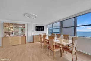 6301 N Sheridan Rd, Chicago, IL 60660 - Photo 13