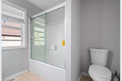 517 Meadowwood Lane, Oswego, IL 60543 - Photo 37