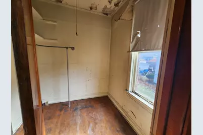 8349 S Essex Avenue, Chicago, IL 60617 - Photo 11