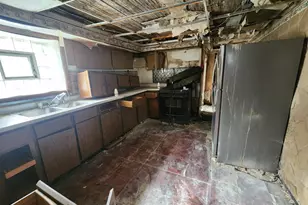 8349 S Essex Ave, Chicago, IL 60617 - Photo 5