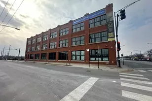 2032 N Clybourn Ave, Chicago, IL 60614 - Photo 1