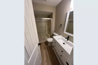 527 N Lyle Avenue, Elgin, IL 60123 - Photo 9